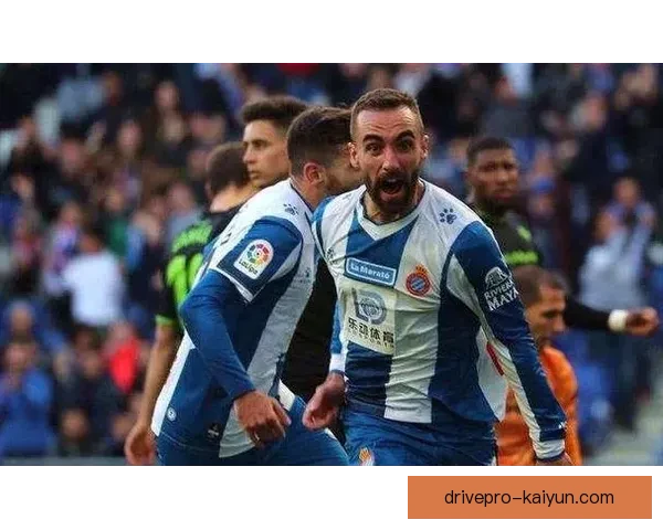 西布朗锋线组合近期表现稳健，进攻端竞争力增强